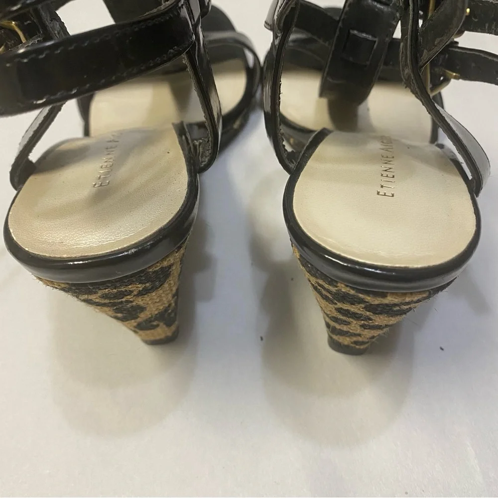 Etienne Aigner Women’s Wedge Sandals Size 6 Animal Print T-strap Buckles